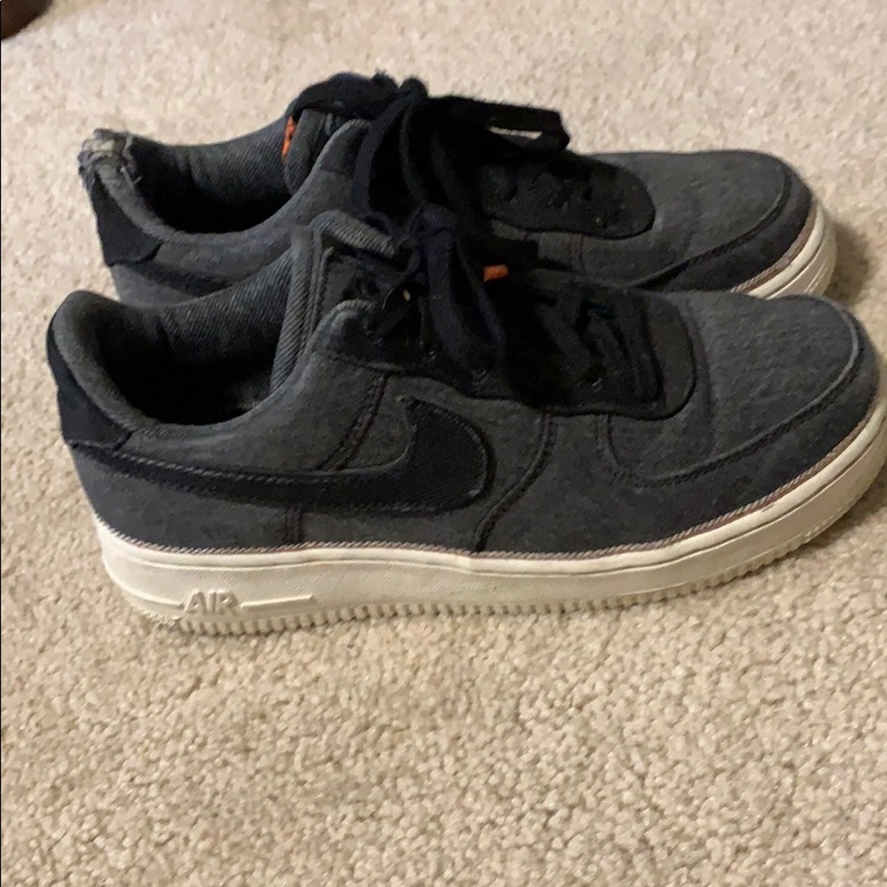 I am selling Air Force 1 3X1